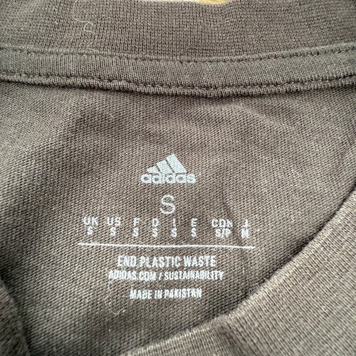 Adidas svart t-shirt, storlek S