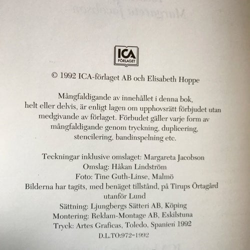 ÅRET OM I ÖRTAGÅRDEN Elisabeth Hoppe 1992