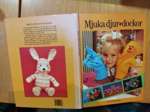Mjuka djur & dockor ICA förlag. Bok, inbunden. Very Fine plus