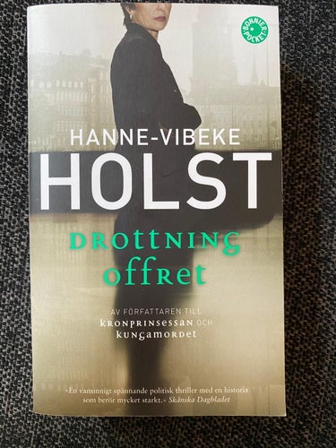 Hanne Vibeke Holst - Drottning offret