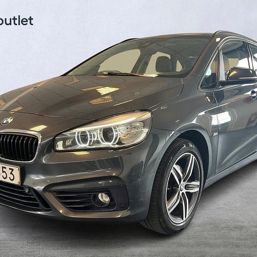 BMW 218d xDrive Active Tourer 218 d Sport line 150hk Kamera Värmare