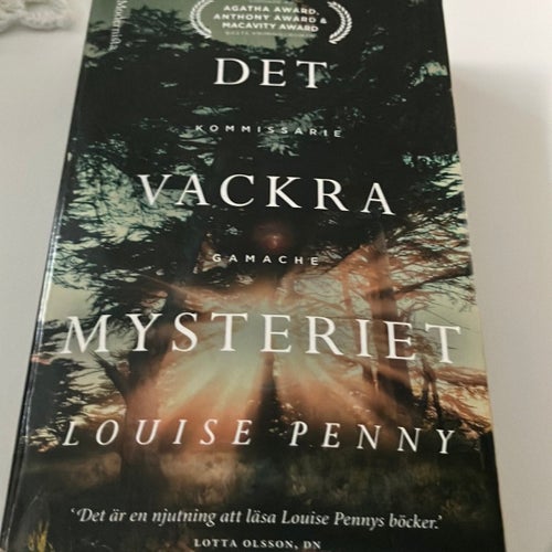 Det vackra mysteriet av Louise Penny