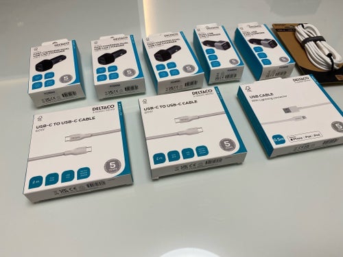 DELTACO USB-C till USB-C-kabel 60W och USB-laddare