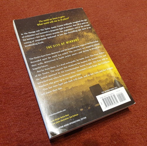 THE CITY OF MIRRORS - Justin Cronin - Spegelstaden - Storpocket, 600 sidor, 2016