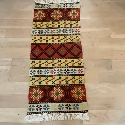 Fin handvävd löpare eller bonad