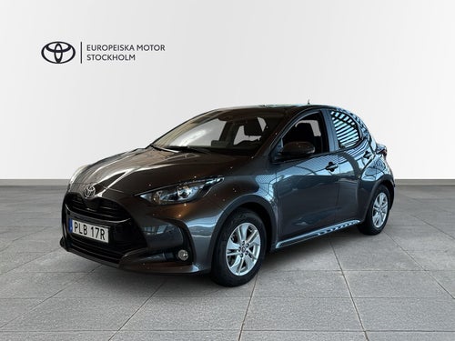 Toyota Yaris Hybrid 115 Active Komfortpaket P-sensorer Vinterhjul
