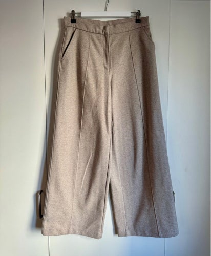 H&M fina vida byxor, ljus beigemelerad, storlek M