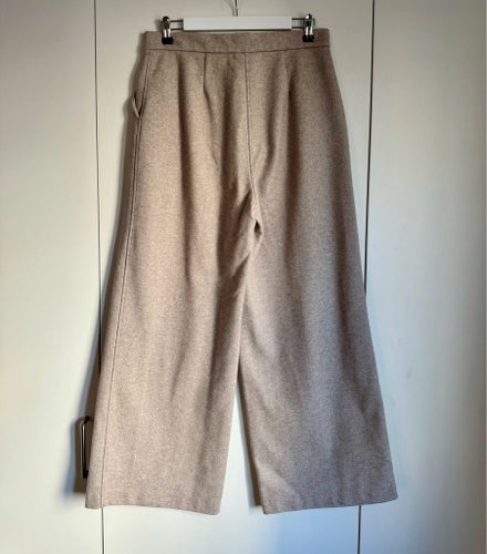 H&M fina vida byxor, ljus beigemelerad, storlek M