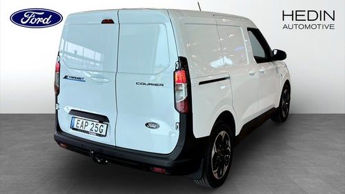 Ford E-Transit Courier Räckvidd 287KM / Skåp Limited 136Hk / Årsskatt 360kr