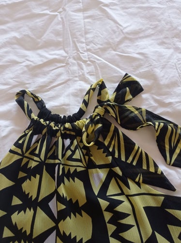ASOS gul/svart/vit halterneck klänning, storlek 10 ca 36/38