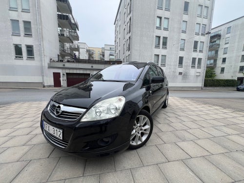 Opel Zafira 1.8 opc line