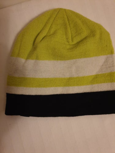 Ny mössa Logo hat från J. Lindeberg i färgen molten lava i st. one size
