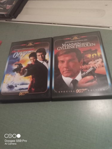 James Bond: The Man with the Golden Gun & Die Another Day (DVD)
