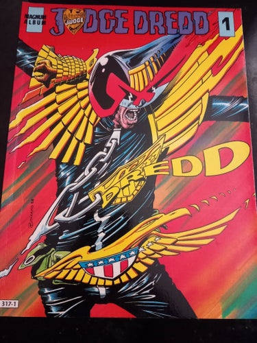 Judge Dredd Magnum Album 1
