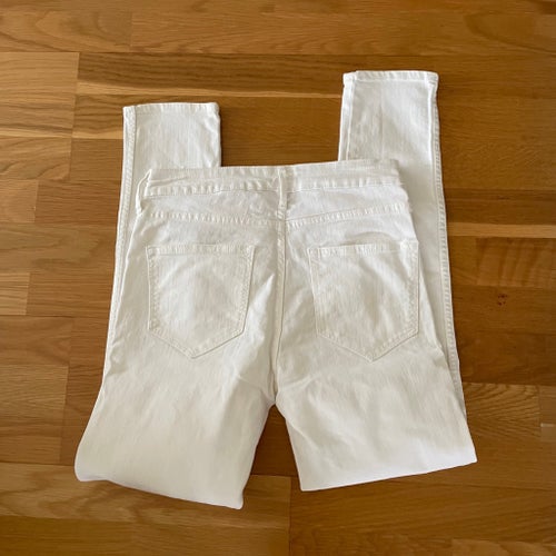 Vita Ankellånga jeans 28