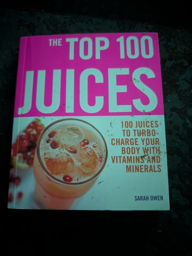 The Top 100 Juices av Sarah Owen