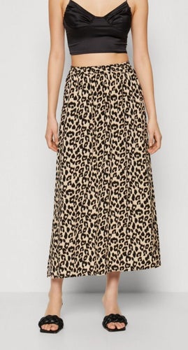 Vero Moda leopardmönstrad kjol, storlek M