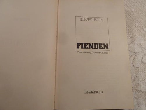 FIENDEN, R. HARRIS, 1981,  BÖCKER