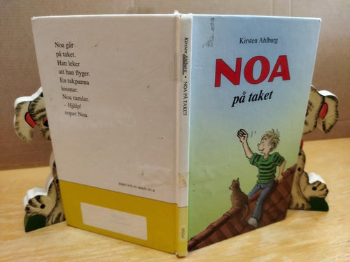 Noa på taket Kirsten Ahlburg. Bok. Very Fine. BM