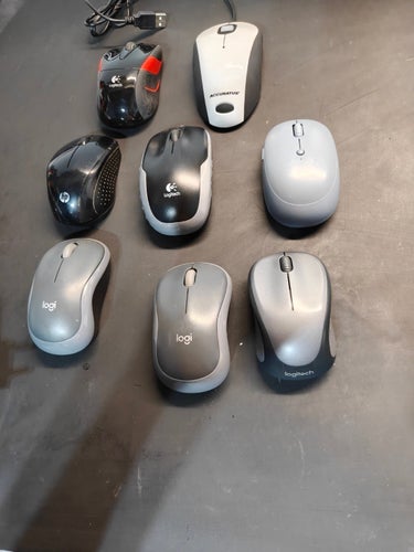 Datormöss Logitech, HP och Accuratus totalt 8 st
