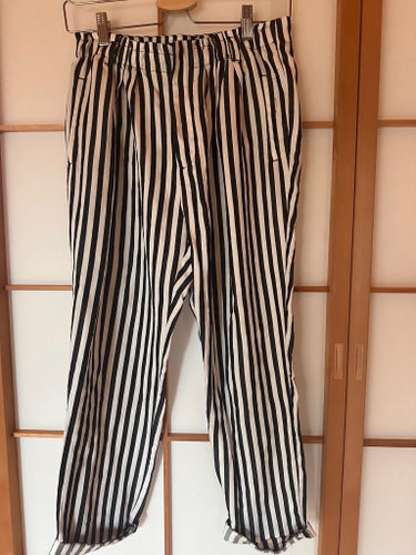 Zara Woman svartvit randiga byxor, storlek S