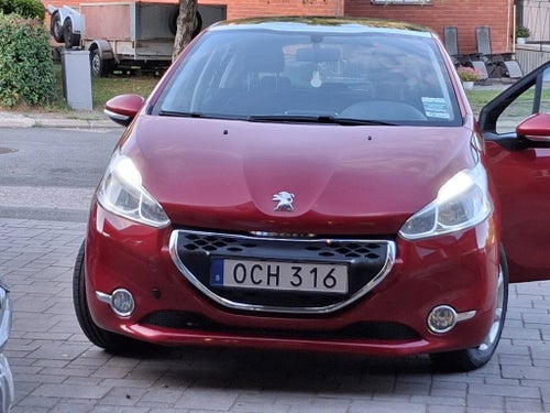 Peugeot 208 5-dörrar 1.2 VTi 82 lågmil