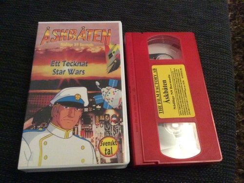 ÅSKBÅTEN ETT TECKNAT STAR WARS VHS Svensk tal