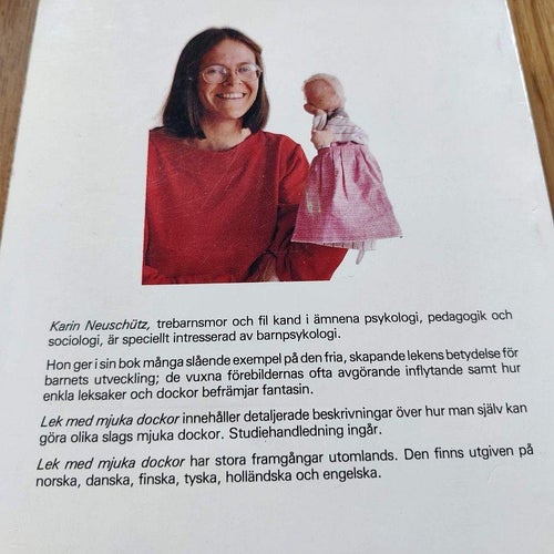 Lek med mjuka dockor (hft) för barns utveckling och fantasi