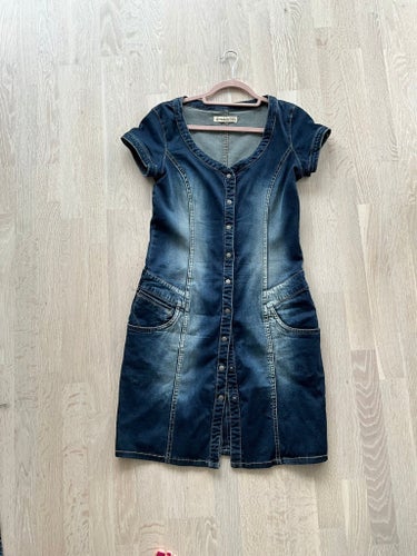 Denim by Lindex blå klänning, storlek 38