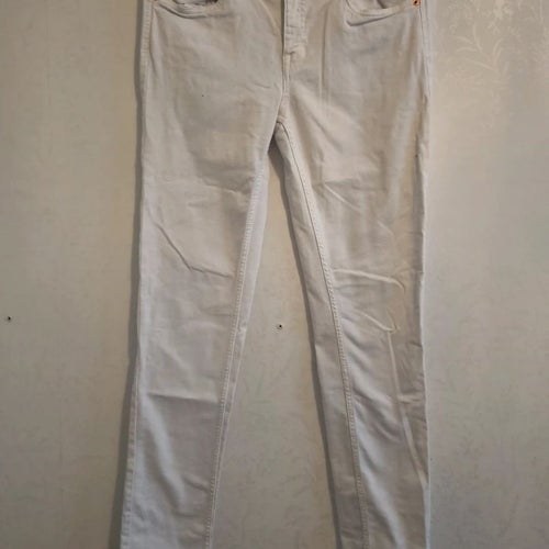Denim vit jeansbyxa storlek 40