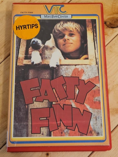 FATTY FINN - VTC. Svenskt Text (VHS)