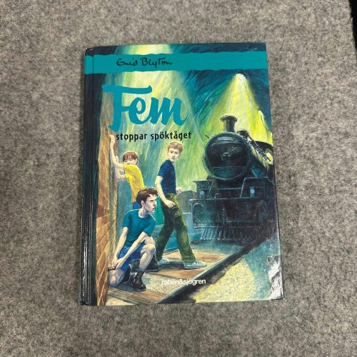 Enid Blyton - Fem stoppar spöktåget