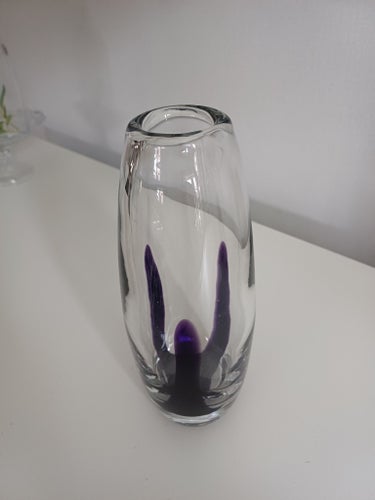 Vas från Reijmyre.