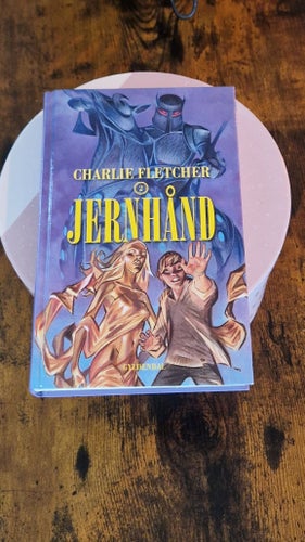 Järnhand av Charlie Fletcher, 2009, Big, Ungdom, Fiktion, Drama