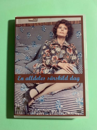 En Alldeles Särskild Dag (1977) Porto 22 kr utan fodral -Scola Loren Mastroianni