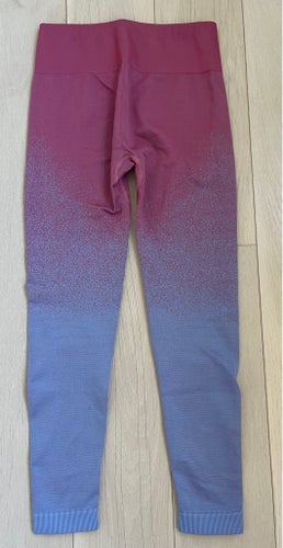 Gymshark Ombre High-Waisted Leggings – storlek S – snygg fade maroon