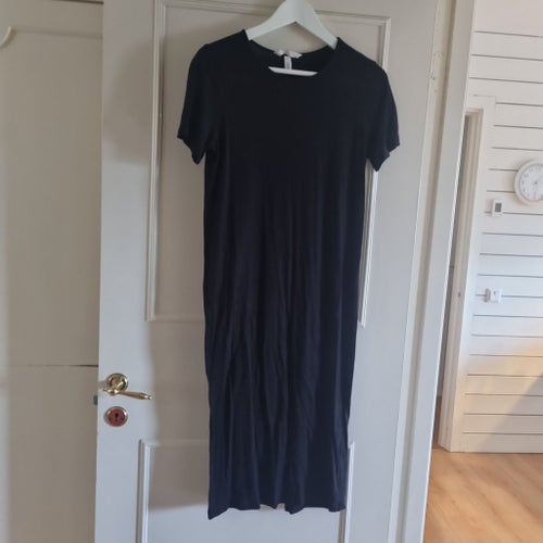 H&M svart tunn sommarklänning, storlek XS