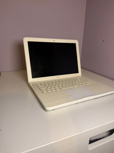 Apple MacBook A1342 13" – Ej funktionstestad – Saknar laddare