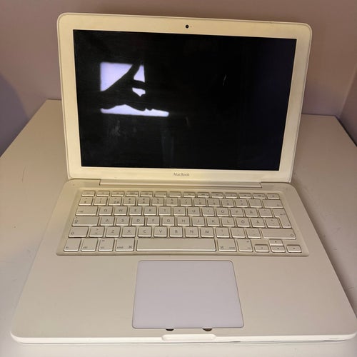 Apple MacBook A1342 13" – Ej funktionstestad – Saknar laddare