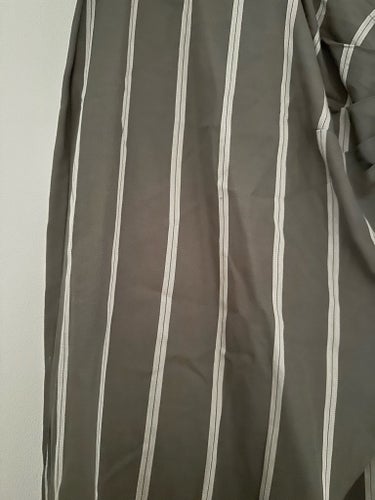 Mörkgrön med vita ränder kjolar