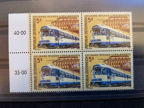 Snyggt 4 -block med tåg, utgivet 1988 av Österrike.