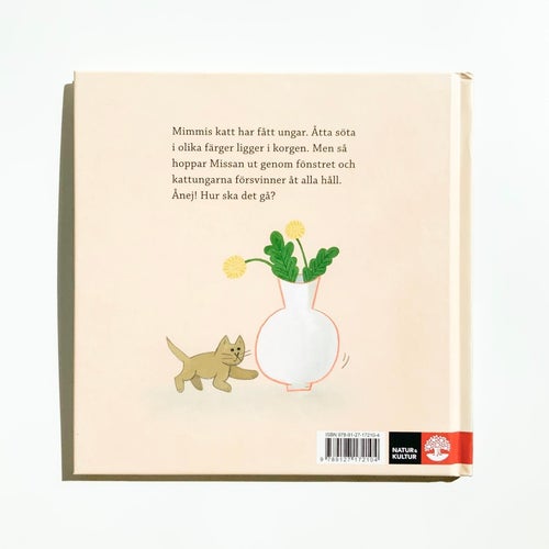 ÅTTA SMÅ KATTUNGAR - ULF NILSSON & LISEN ADBÅGE - INBUNDEN