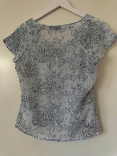 Lindex matchande set med topp och kjol, storlek 38