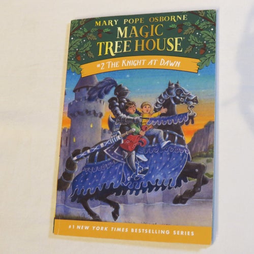 Magic Tree House #2 The Knight at Dawn av Mary Pope Osborne, 2001