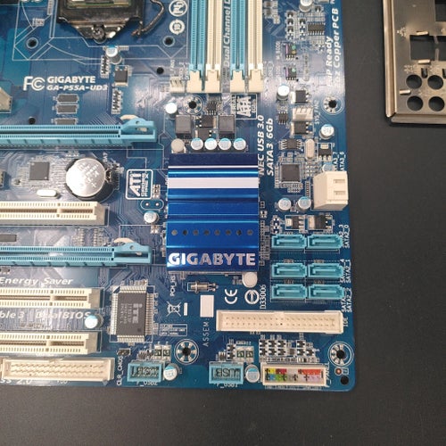 Gigabyte GA-P55A-UD3 moderkort + Intel Core i5-750 CPU - LGA1156 - DDR3 - I/O