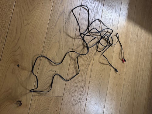 Ljudkabel 3.5mm till RCA (Röd/Svart) lite över 4 meter