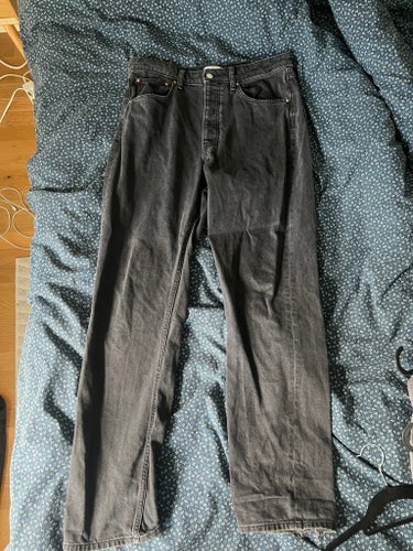 ASOS DESIGN svarta jeans, storlek W32 L32