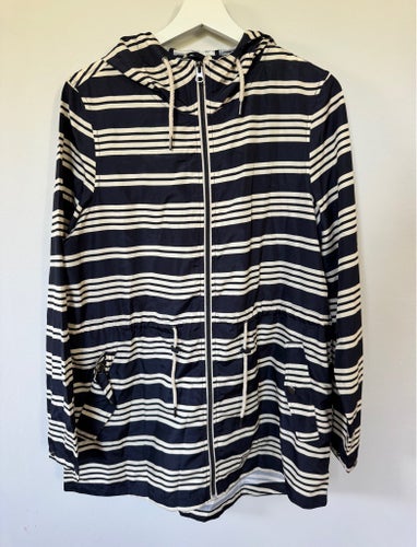 Ny! Randig ”pocket-jacka” från Vero Moda, stl M
