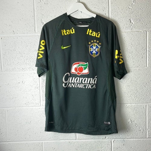 Brasilien träningströja, storlek LARGE helt ny