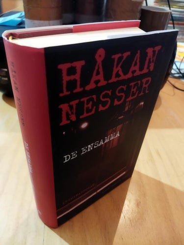 De ensamma - Håkan Nesser. Bok, inbunden. Very Fine plus